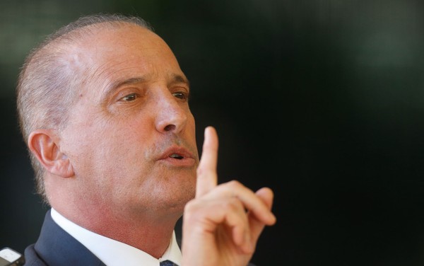 ‘Nossa fórmula não tem cargos’, diz Onyx sobre relação de Bolsonaro com partidos