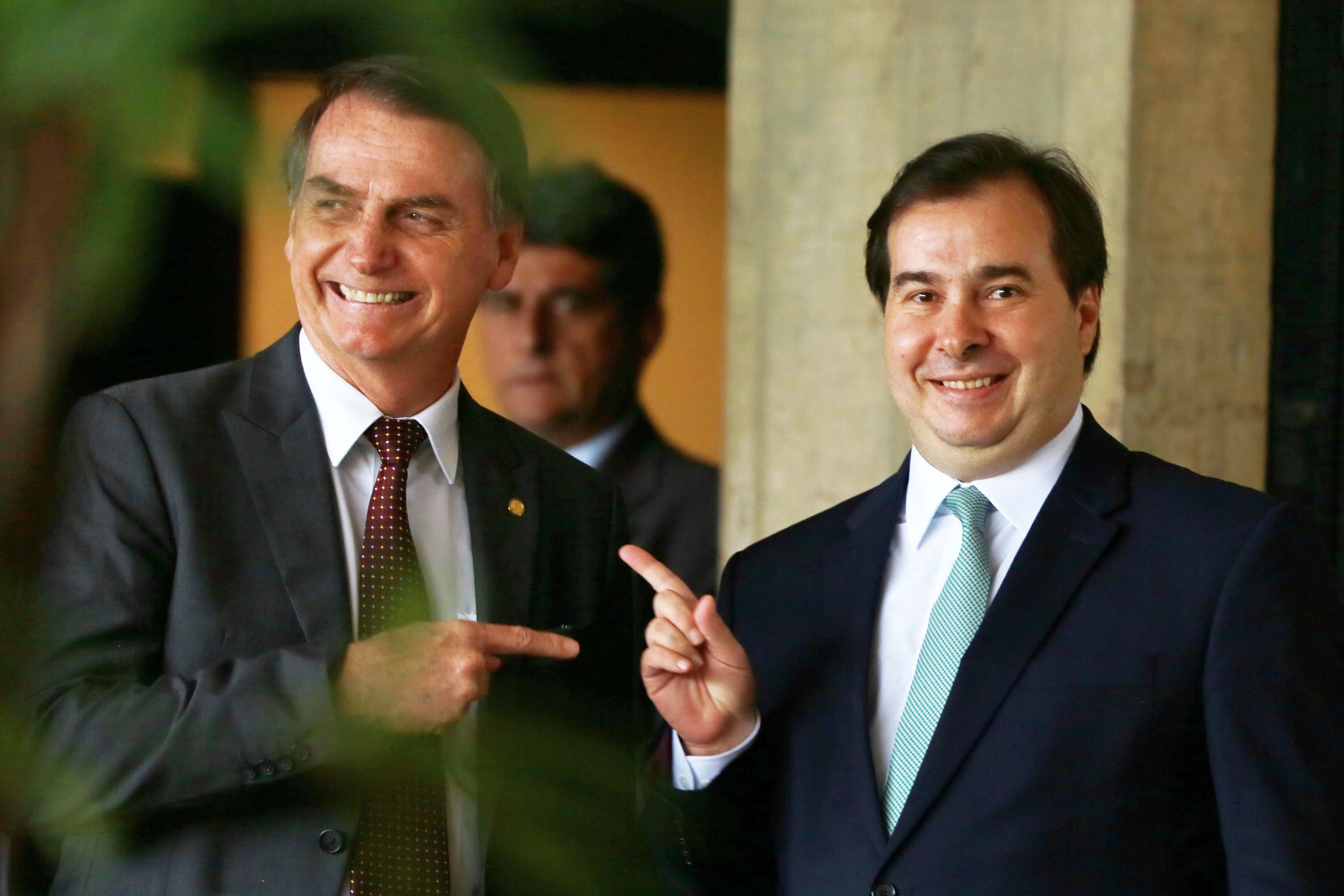 Contra Bolsonaro, centrão quer resgatar reforma da Previdência de Temer